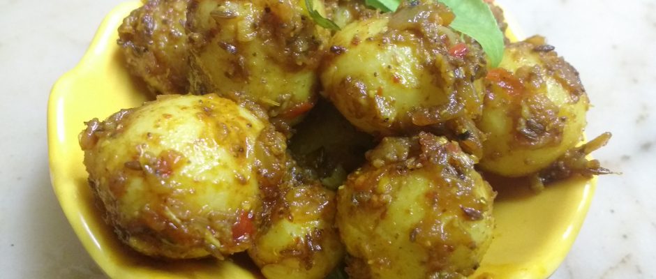 Lehsuni Baby Potatoes - Quick Curry