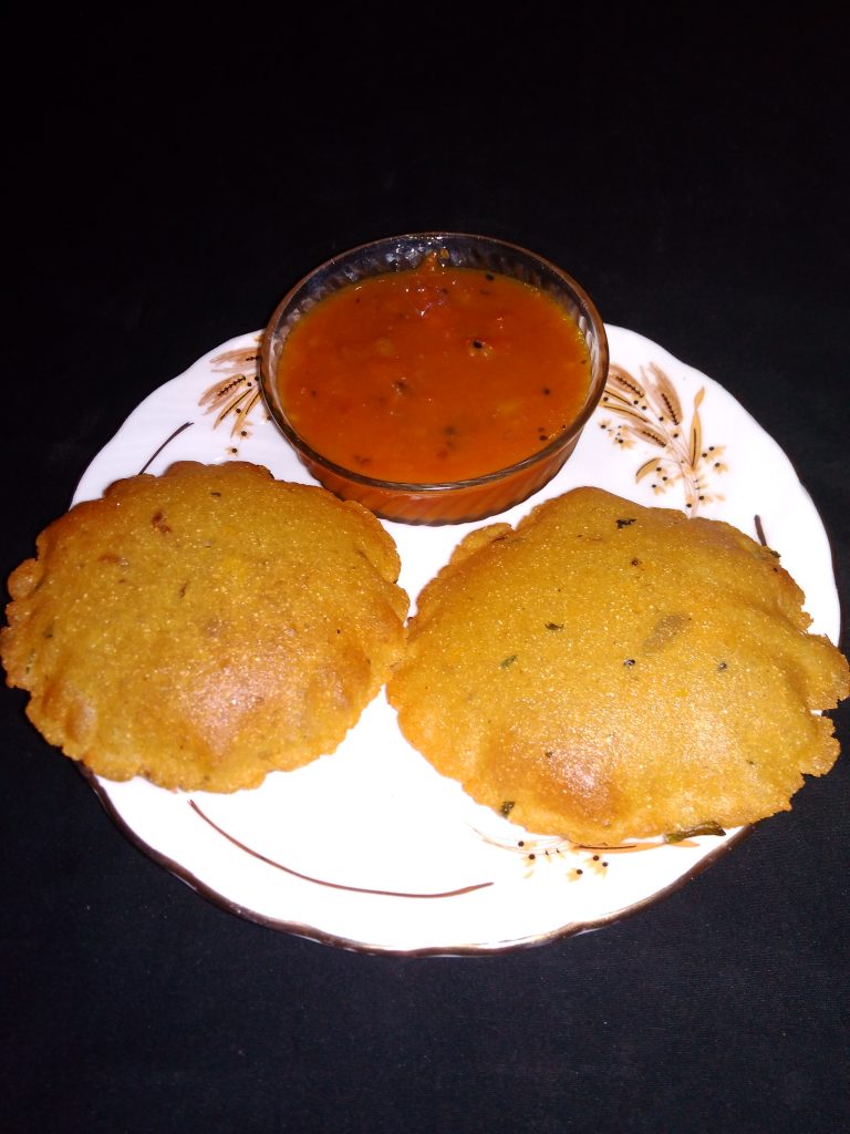 Makka Aloo Poori Recipe